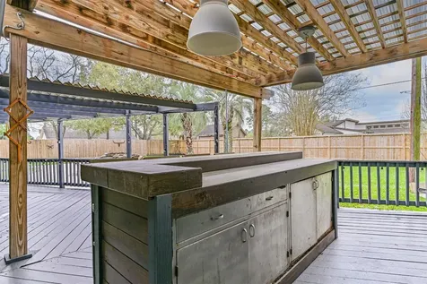 910 Evergreen Drive Friendswood TX 77546