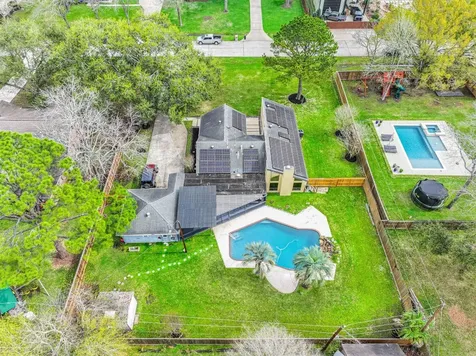 910 Evergreen Drive Friendswood TX 77546