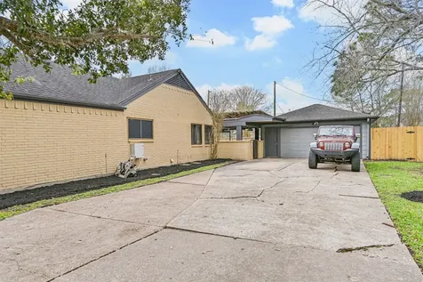 910 Evergreen Drive Friendswood TX 77546