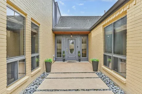 910 Evergreen Drive Friendswood TX 77546