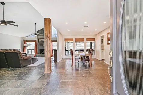 910 Evergreen Drive Friendswood TX 77546