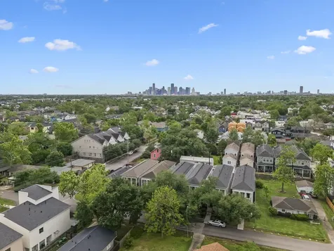 732 E 28th Street Houston TX 77009