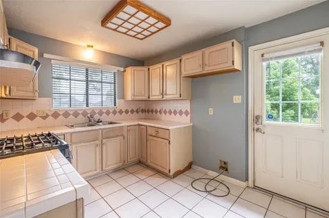 3726 Bayshore Drive Bacliff TX 77518