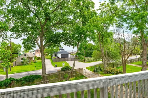 3726 Bayshore Drive Bacliff TX 77518