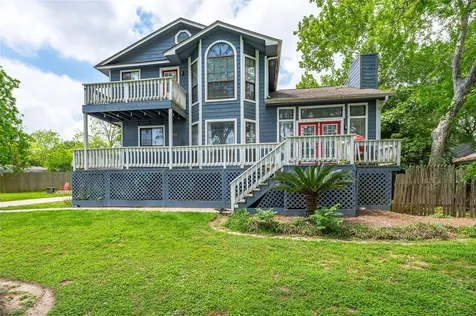 3726 Bayshore Drive Bacliff TX 77518