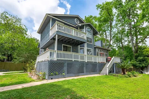 3726 Bayshore Drive Bacliff TX 77518