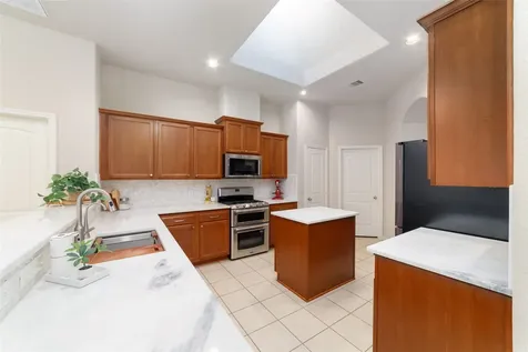 18511 Bristol Point Lane Tomball TX 77377