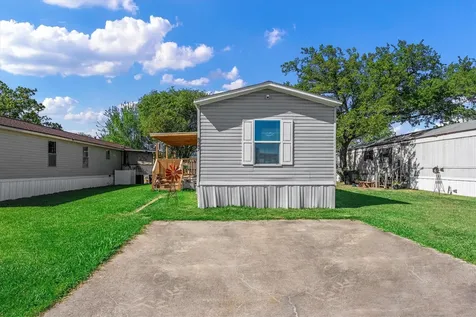 8947 Eagle Run Street La Porte TX 77571