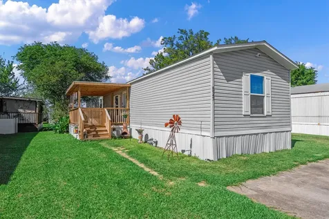 8947 Eagle Run Street La Porte TX 77571