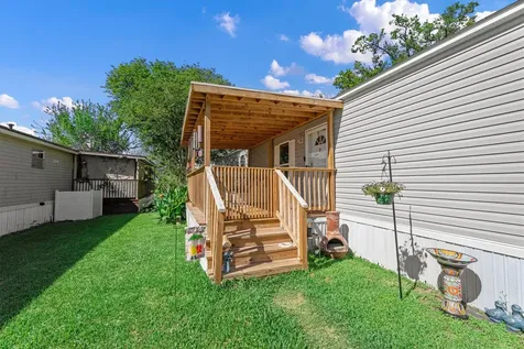 8947 Eagle Run Street La Porte TX 77571