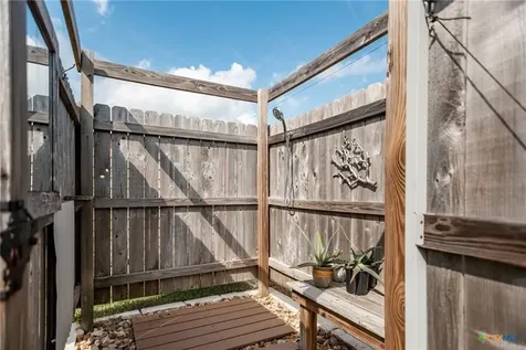804 W Tyler Avenue Port O Connor TX 77982