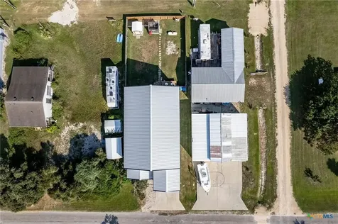 804 W Tyler Avenue Port O Connor TX 77982