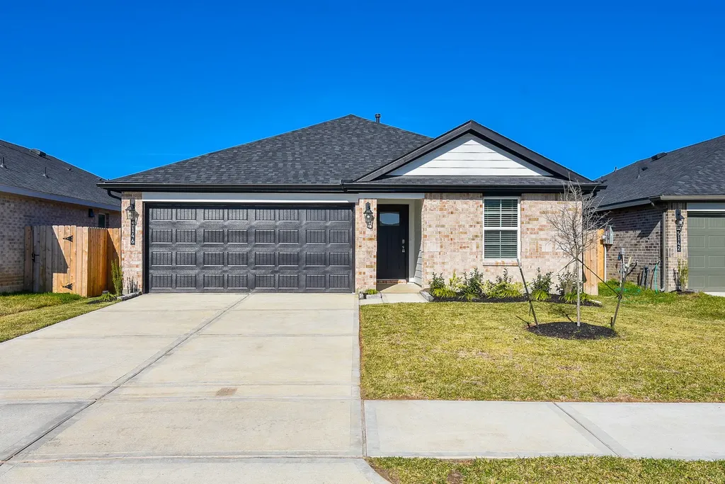 5146 Sunset Oaks Drive Fresno TX 77545