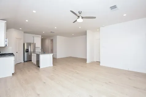 5146 Sunset Oaks Drive Fresno TX 77545
