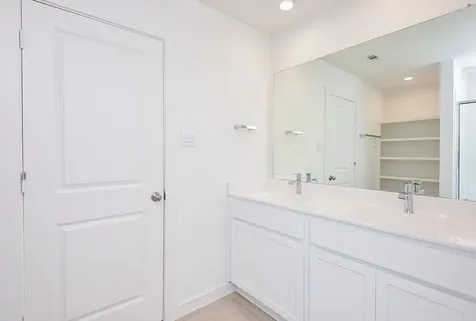 5146 Sunset Oaks Drive Fresno TX 77545