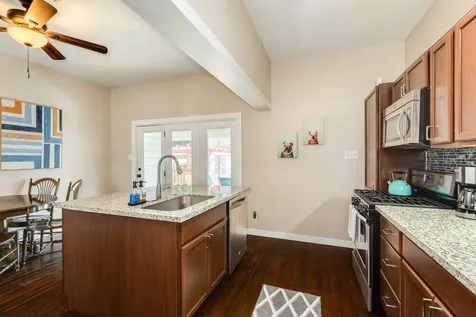 4719 Avenue R Galveston TX 77551