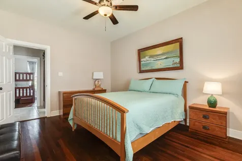 4719 Avenue R Galveston TX 77551