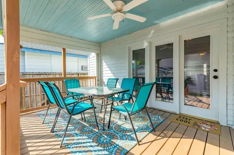 4719 Avenue R Galveston TX 77551
