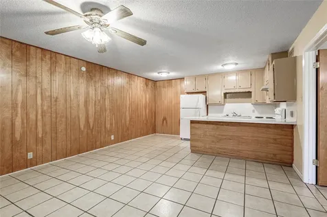 120 Mcadams Lane E Huntsville TX 77320