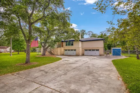 1010 Rosewood Drive Dickinson TX 77539