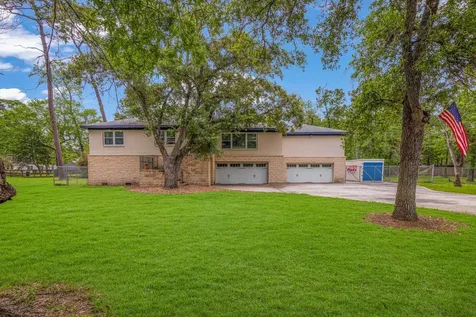 1010 Rosewood Drive Dickinson TX 77539