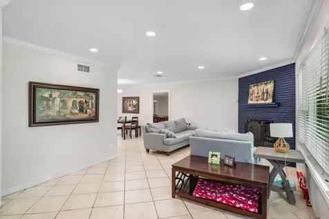 1010 Rosewood Drive Dickinson TX 77539