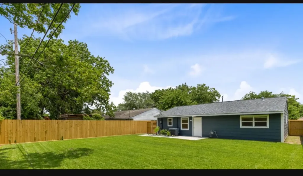11014 Segrest Drive Houston TX 77047