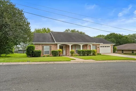 159 Charles Street La Grange TX 78945