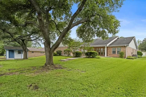 159 Charles Street La Grange TX 78945
