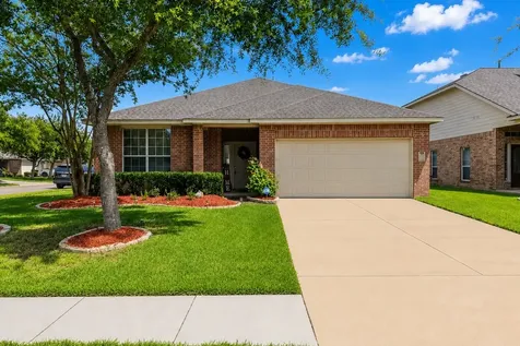2001 Running Brook Lane Pearland TX 77584