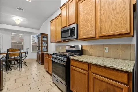2001 Running Brook Lane Pearland TX 77584