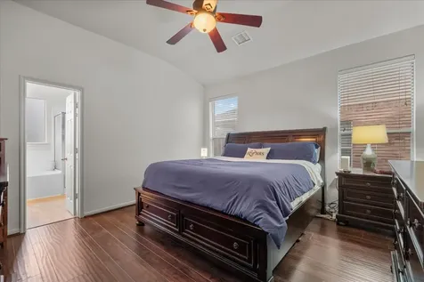 2001 Running Brook Lane Pearland TX 77584