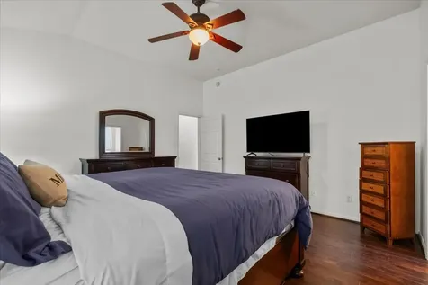 2001 Running Brook Lane Pearland TX 77584