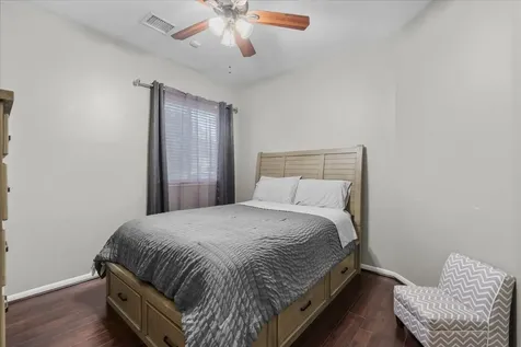 2001 Running Brook Lane Pearland TX 77584