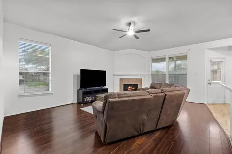 2001 Running Brook Lane Pearland TX 77584
