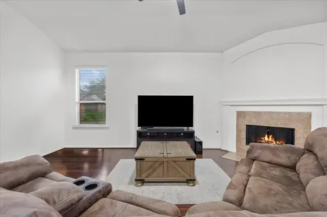 2001 Running Brook Lane Pearland TX 77584