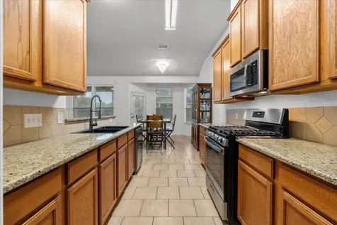 2001 Running Brook Lane Pearland TX 77584