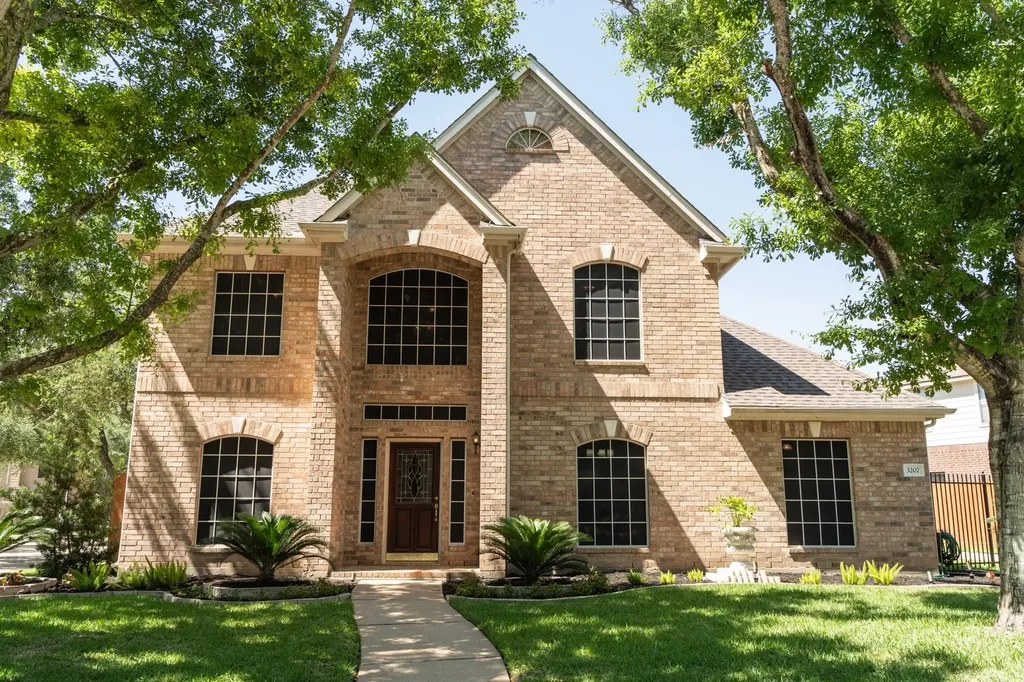 3207 Long Bough Court Houston TX 77059