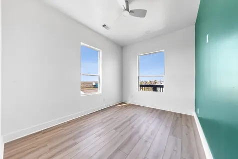 4026 5th Street Galveston TX 77554