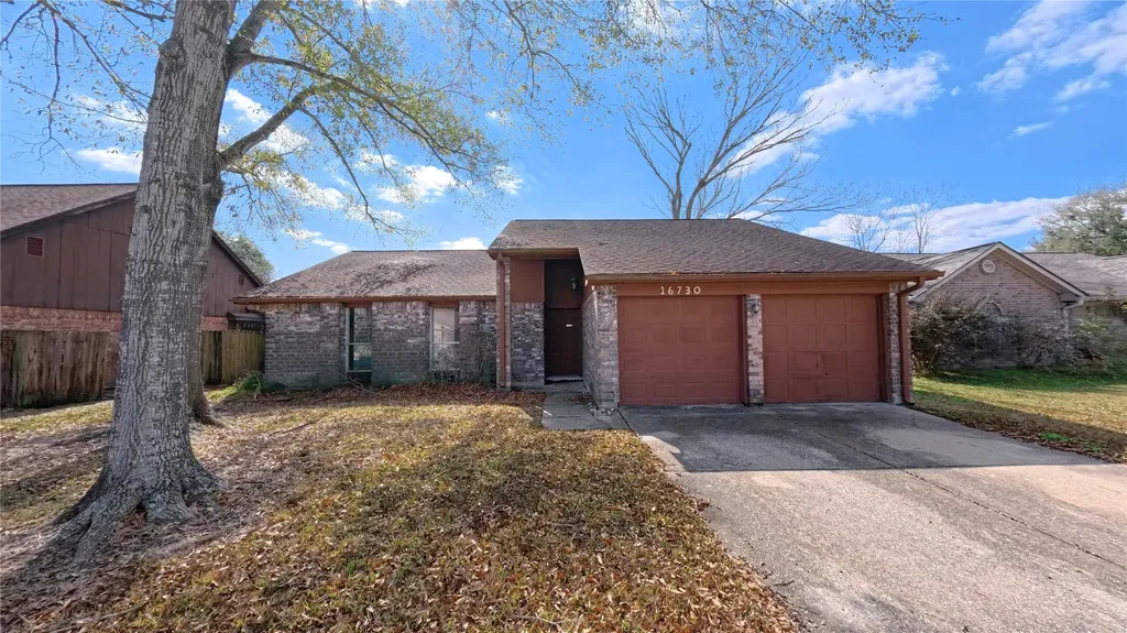 16730 Barkentine Lane Friendswood TX 77546