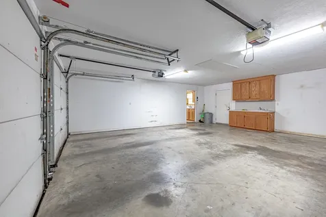 216 E Montana Drive Shiner TX 77984
