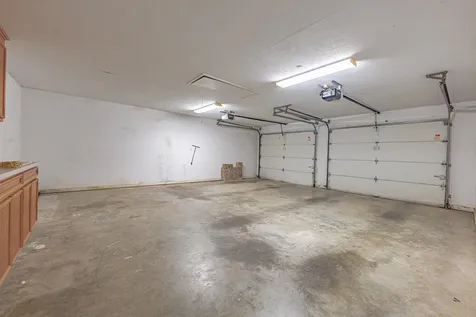 216 E Montana Drive Shiner TX 77984