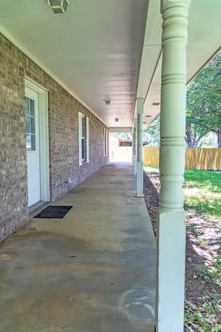 216 E Montana Drive Shiner TX 77984
