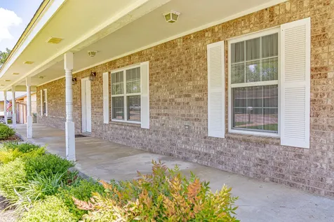 216 E Montana Drive Shiner TX 77984