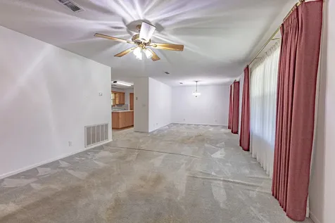 216 E Montana Drive Shiner TX 77984