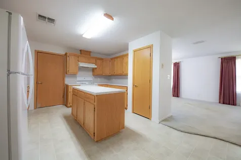 216 E Montana Drive Shiner TX 77984