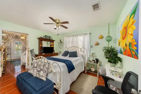 6503 Sharon Lane Hitchcock TX 77563