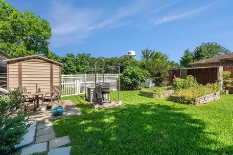 6503 Sharon Lane Hitchcock TX 77563