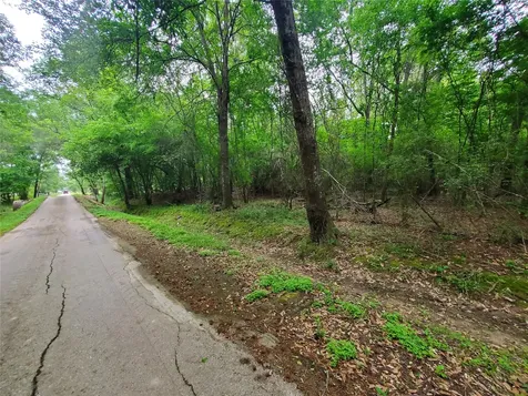 246 Countyroad 3990 Cleveland TX 77328