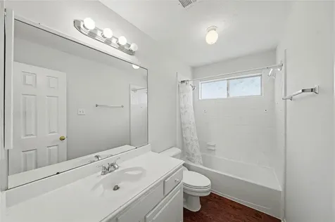 1202 Woodley Bend Sugar Land TX 77479